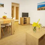 Mediterraneo Ii Apartment *